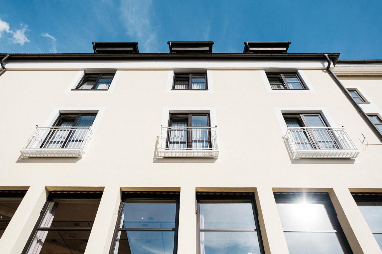 Hotel Pelikan Schwäbisch Gmünd Εξωτερικό φωτογραφία