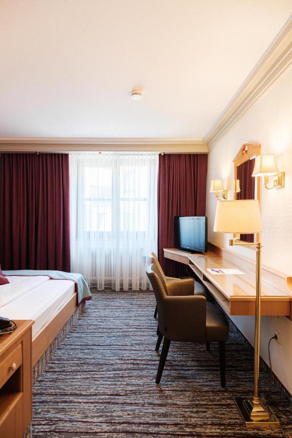 Hotel Pelikan Schwäbisch Gmünd Εξωτερικό φωτογραφία