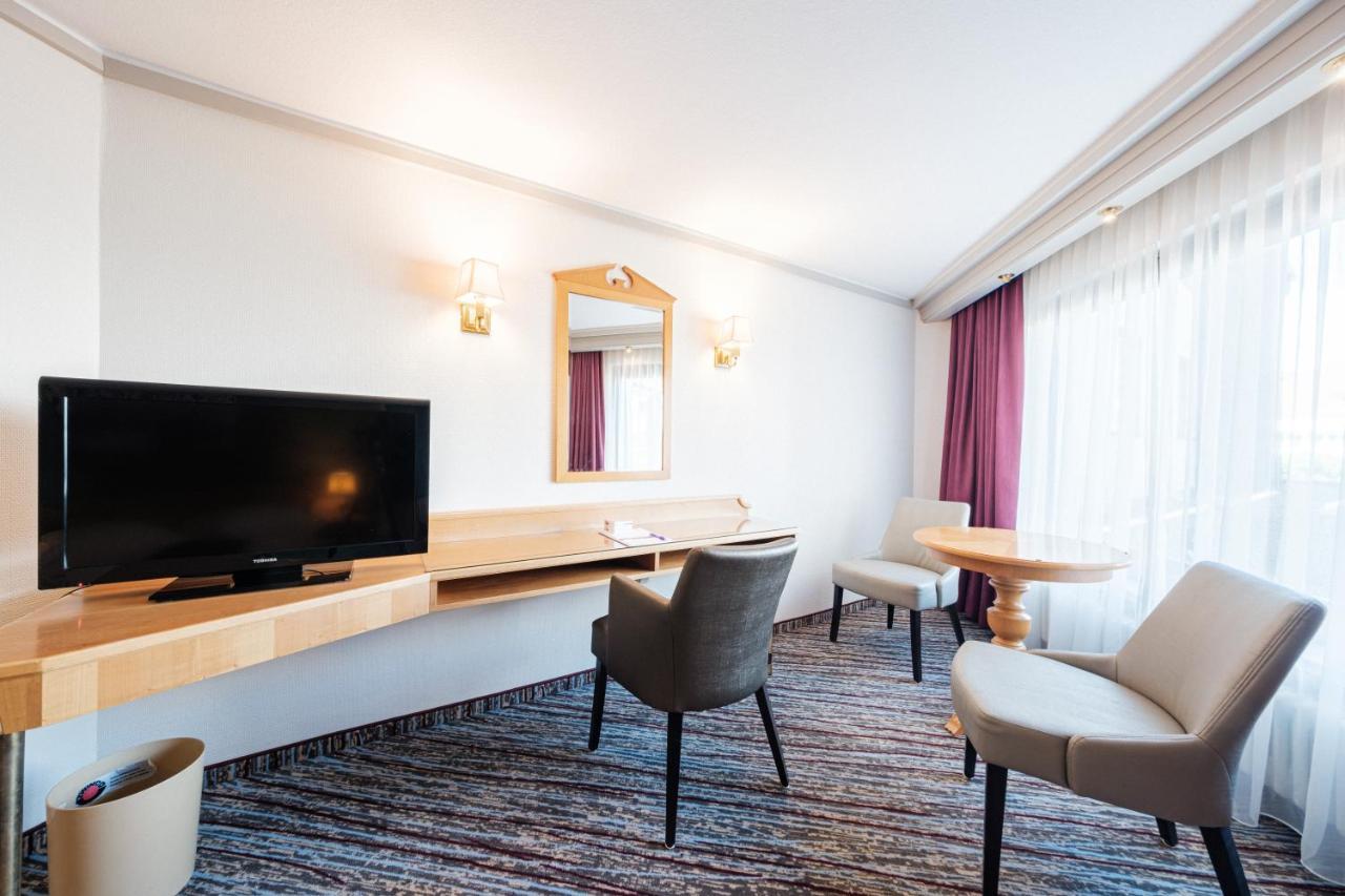 Hotel Pelikan Schwäbisch Gmünd Εξωτερικό φωτογραφία