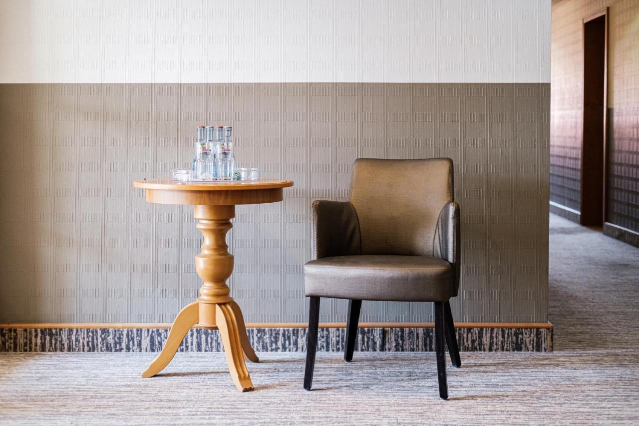 Hotel Pelikan Schwäbisch Gmünd Εξωτερικό φωτογραφία