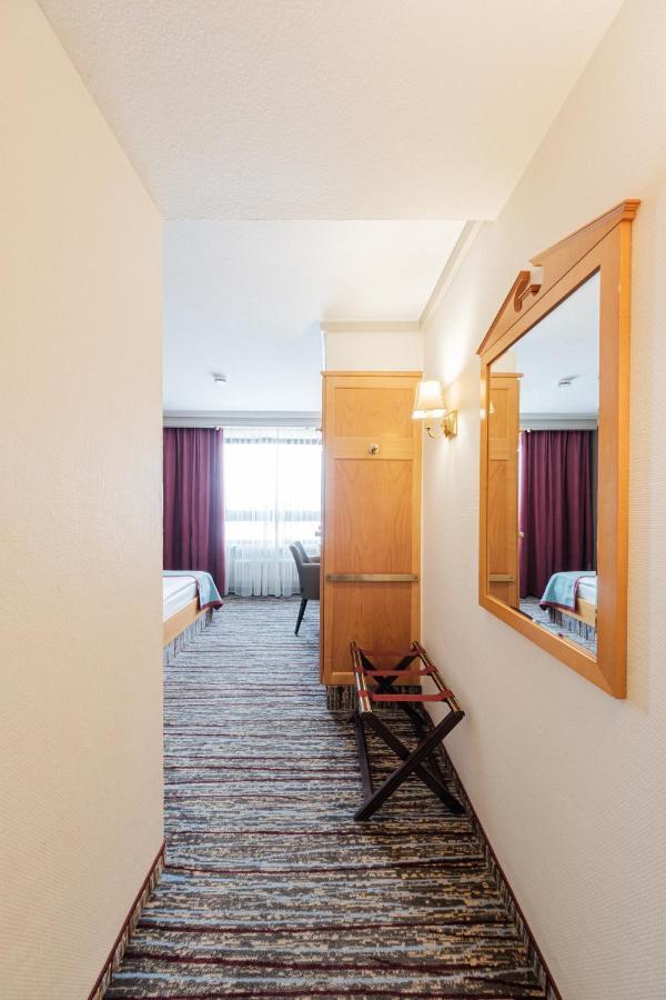 Hotel Pelikan Schwäbisch Gmünd Εξωτερικό φωτογραφία