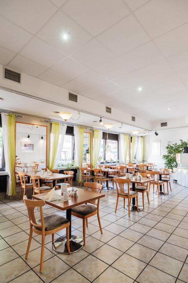 Hotel Pelikan Schwäbisch Gmünd Εξωτερικό φωτογραφία