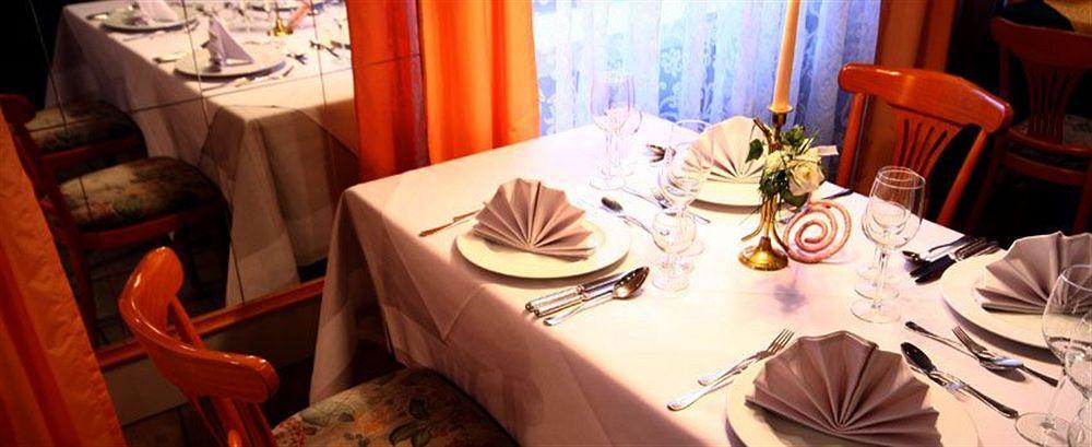 Hotel Pelikan Schwäbisch Gmünd Εξωτερικό φωτογραφία