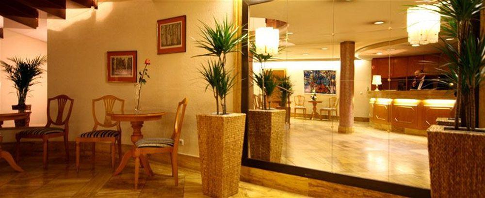 Hotel Pelikan Schwäbisch Gmünd Εξωτερικό φωτογραφία